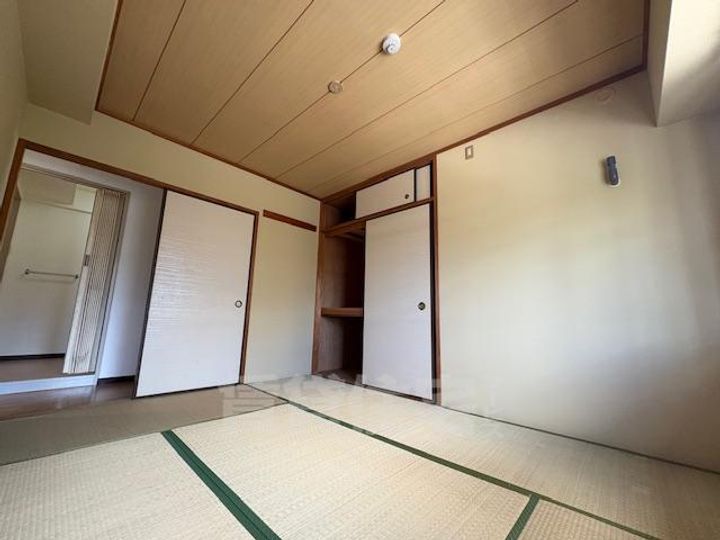 大阪府大阪市住吉区山之内4丁目の賃貸マンションの寝室