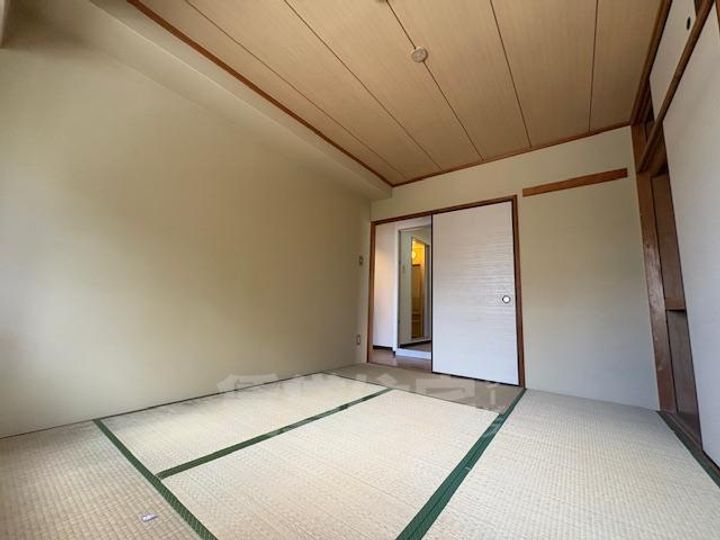 大阪府大阪市住吉区山之内4丁目の賃貸マンションの寝室