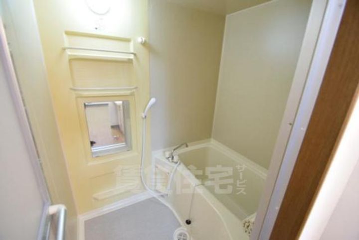 大阪府摂津市東別府2丁目の賃貸アパートの風呂