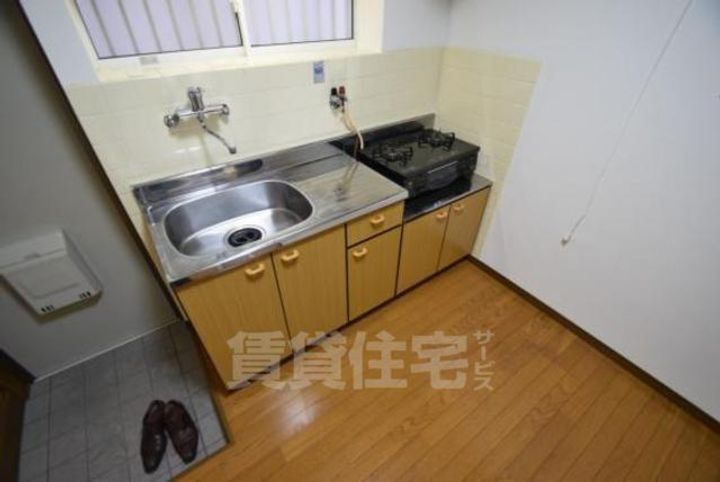大阪府摂津市東別府2丁目の賃貸アパートのキッチン