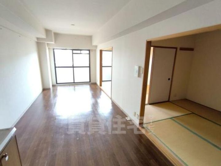 大阪府豊中市西泉丘1丁目の賃貸マンションの内装