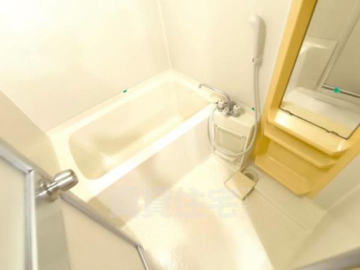 大阪府豊中市西泉丘1丁目の賃貸マンションの風呂