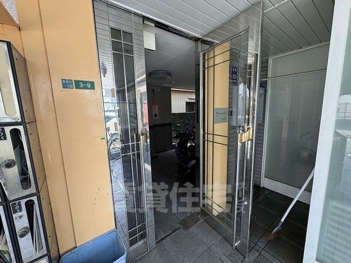 セントナルオの玄関