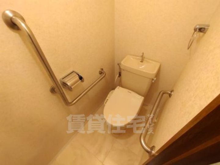 大阪府吹田市山田東1丁目の賃貸マンションの内装