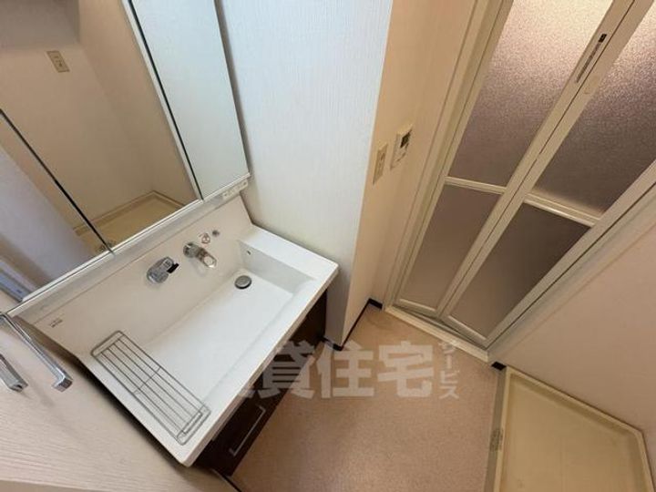 コスモ尼崎駅前通りの内装