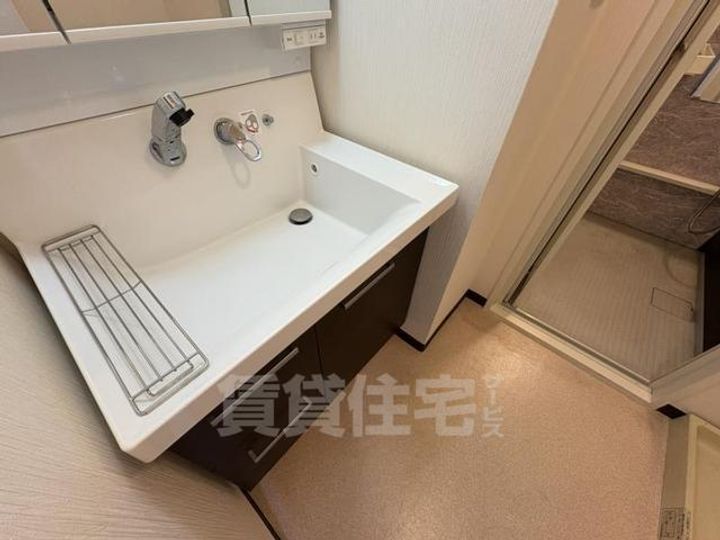 コスモ尼崎駅前通りの内装