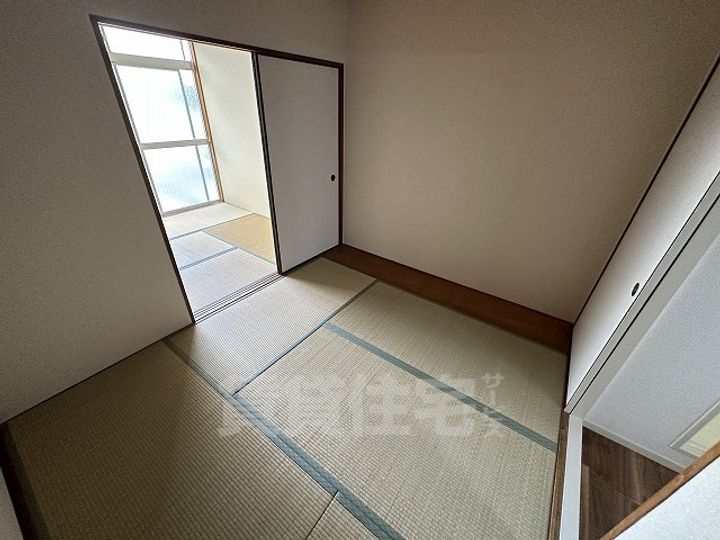 兵庫県尼崎市稲葉荘4丁目の賃貸アパートの内装