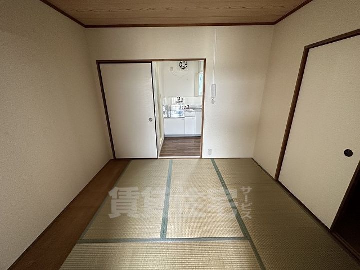 兵庫県尼崎市稲葉荘4丁目の賃貸アパートの内装