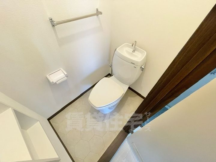 大阪府茨木市鮎川4丁目の賃貸アパートの内装