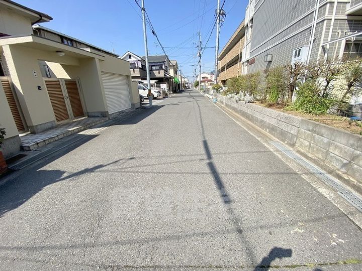 ファーストプレイス松原の周辺