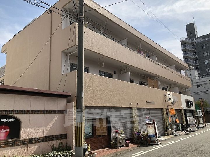 マンション イワタ205の外観