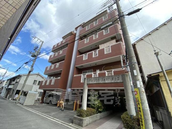 メゾンバニNO.1の外観