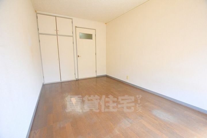 エクセルハイツ西浦302の居間