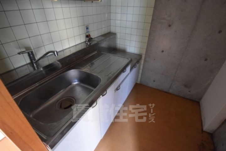 大阪府大阪市住吉区苅田7丁目の賃貸マンションのキッチン