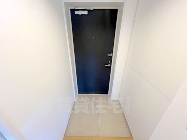 インサイトルポ山科新十条の玄関