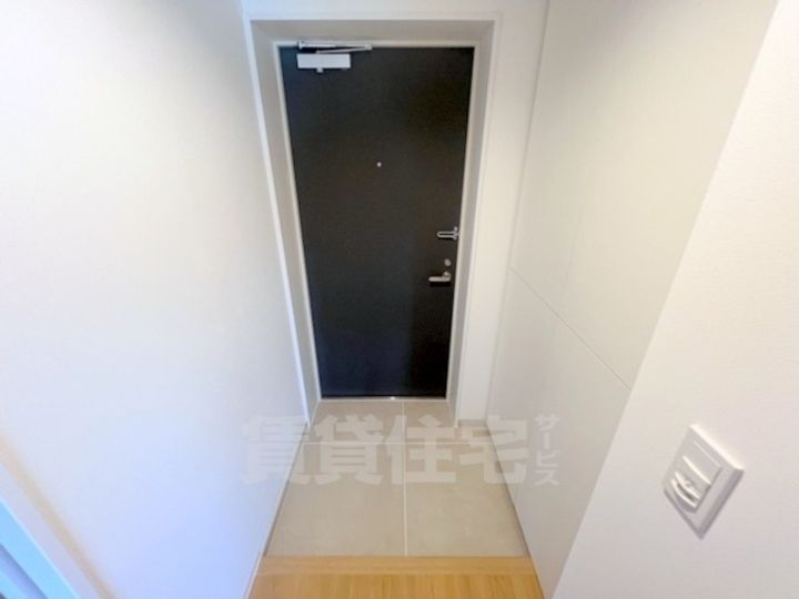 インサイトルポ山科新十条の玄関