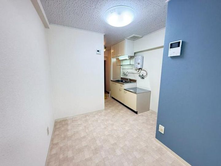 大阪府豊中市本町3丁目の賃貸マンションの居間