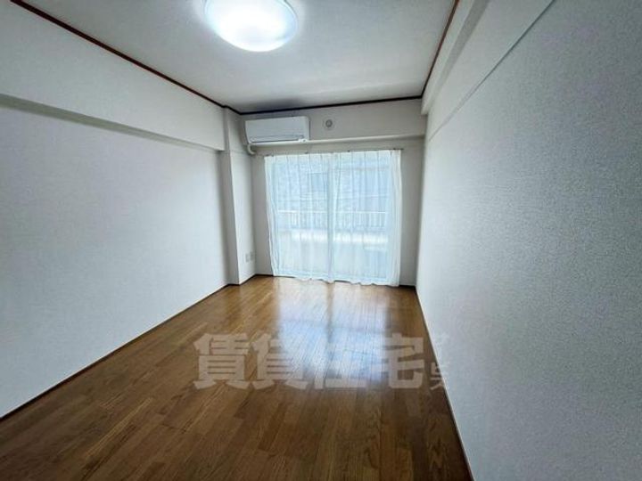 大阪府豊中市本町3丁目の賃貸マンションの寝室