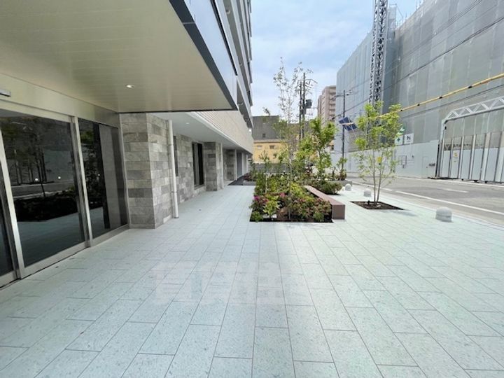 大阪府堺市堺区甲斐町東1丁の賃貸マンションの玄関