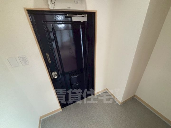 メゾン猫洞の玄関