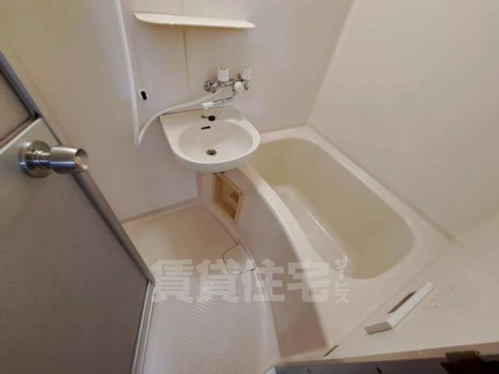 パレス・トミの風呂