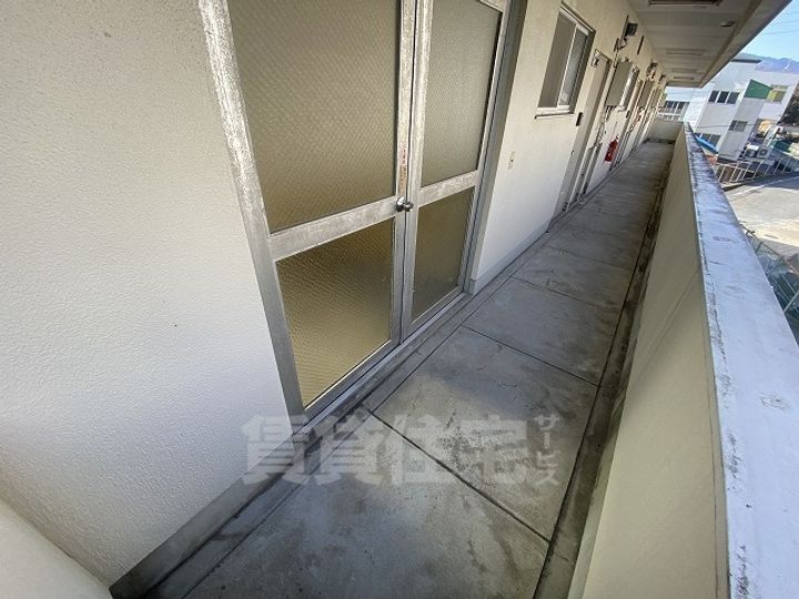辻内マンションの玄関