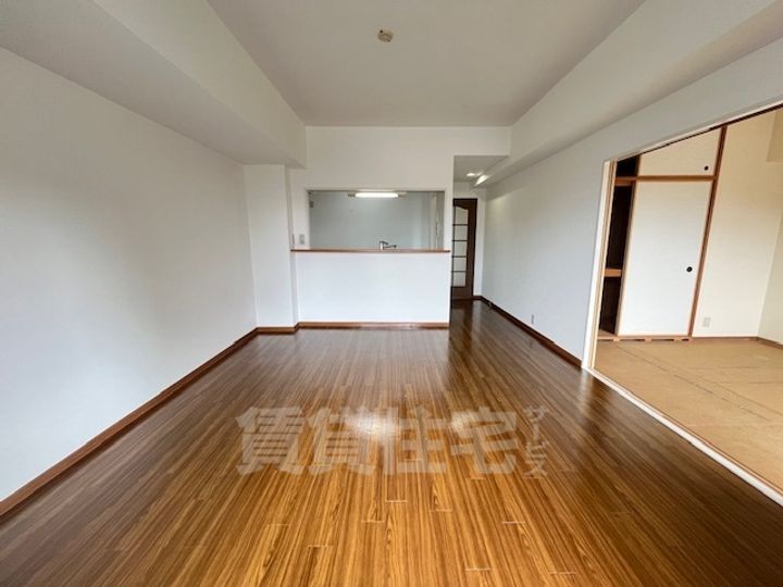 ロイヤルシャトー門戸の居間