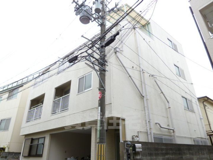 ハイツローレルの外観