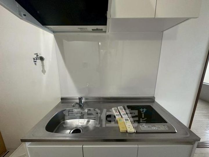 大阪府豊中市岡上の町3丁目の賃貸マンションのキッチン
