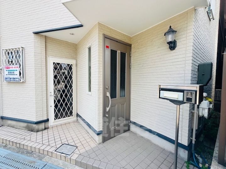 大阪府茨木市中津町(一戸建)の賃貸物件の玄関