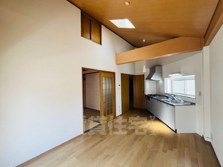 大阪府茨木市中津町(一戸建)の賃貸物件の居間