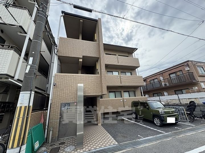 ウエストフィールド里中の外観