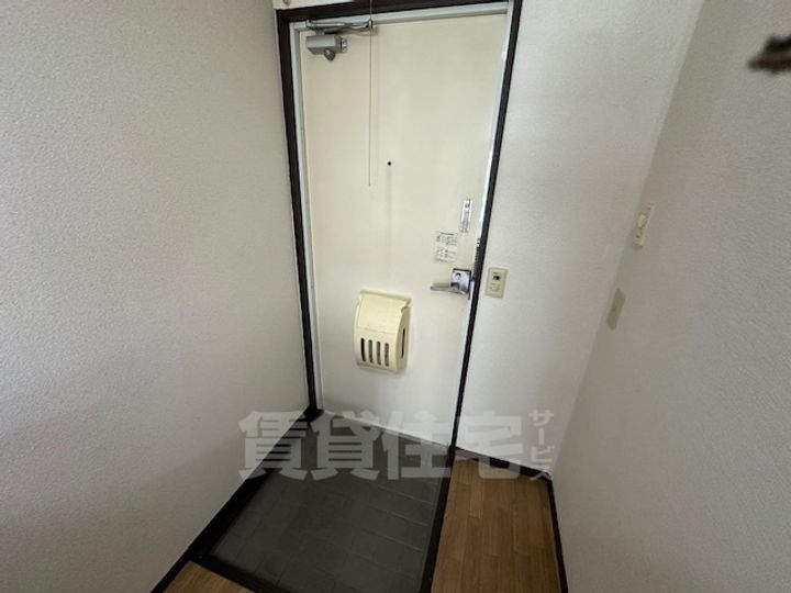 大阪府大阪市淀川区塚本1丁目の賃貸アパートの玄関