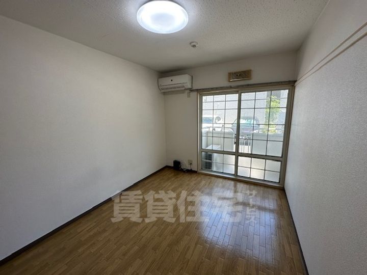 大阪府大阪市淀川区塚本1丁目の賃貸アパートの寝室