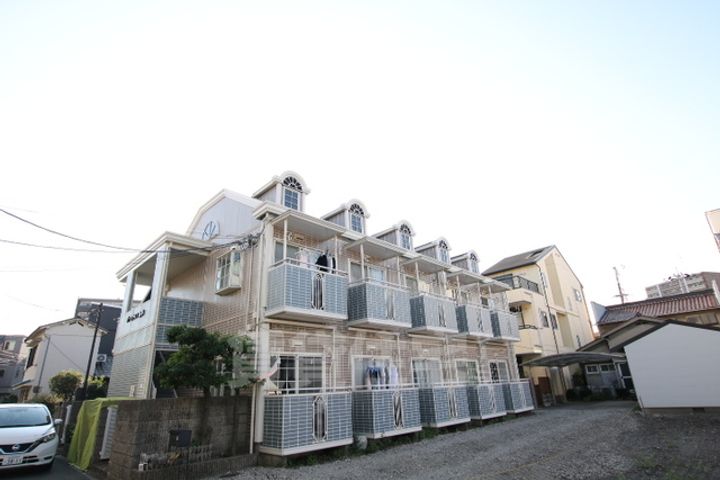 大阪府大阪市淀川区塚本1丁目の賃貸アパートの外観