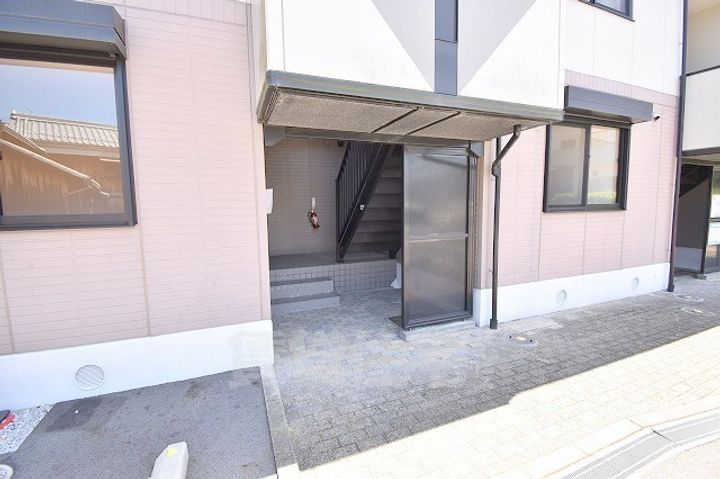 コンフォール美喜 Ⅰの玄関