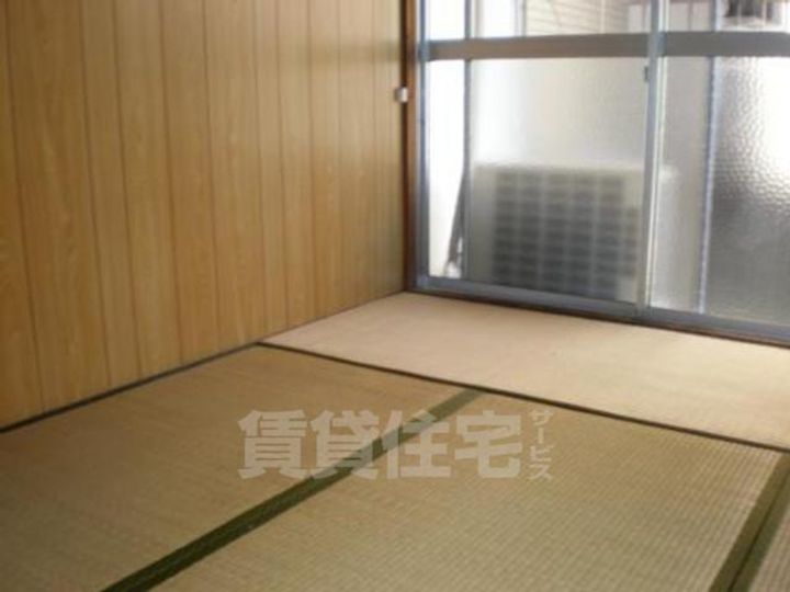 京都府京都市伏見区日野岡西町の賃貸アパートの寝室