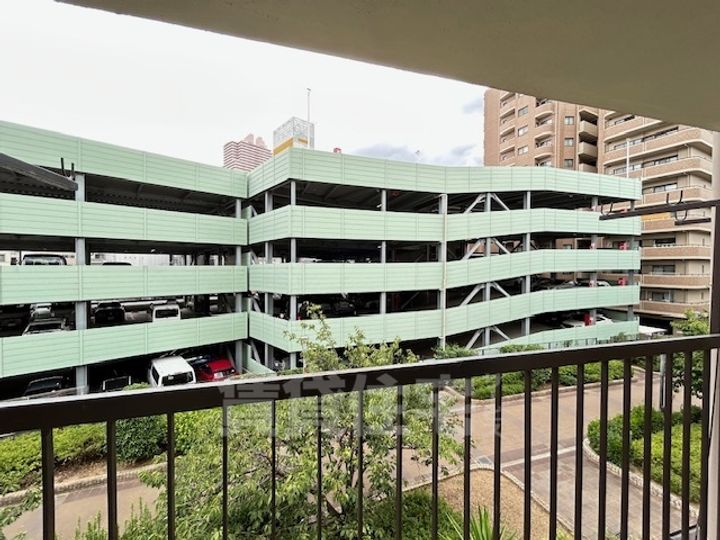 マンション八笑園の周辺