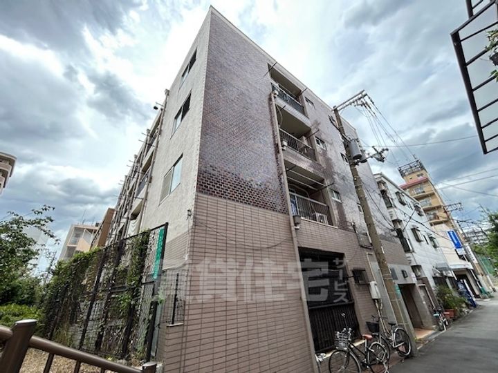 マンション八笑園の外観