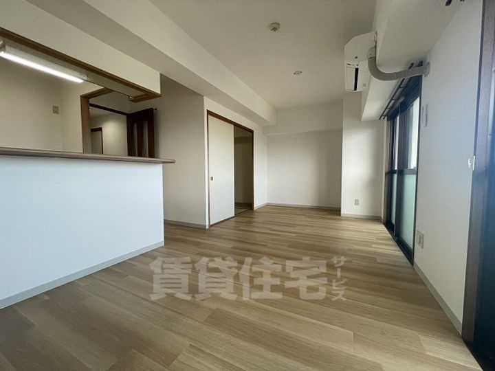 愛知県名古屋市千種区覚王山通9丁目の賃貸マンションの居間