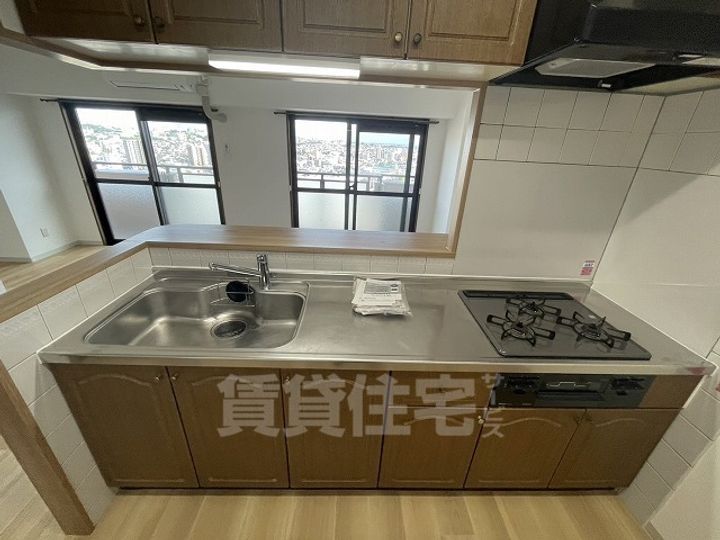 愛知県名古屋市千種区覚王山通9丁目の賃貸マンションのキッチン