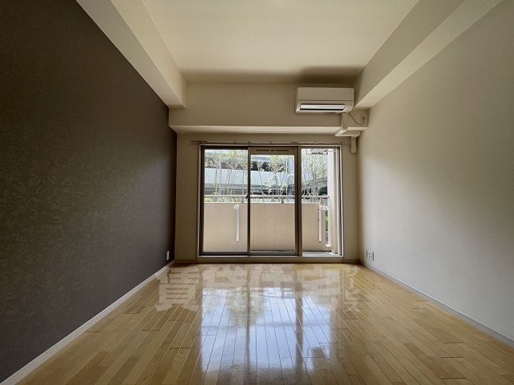 愛知県名古屋市千種区星が丘元町の賃貸マンションの居間
