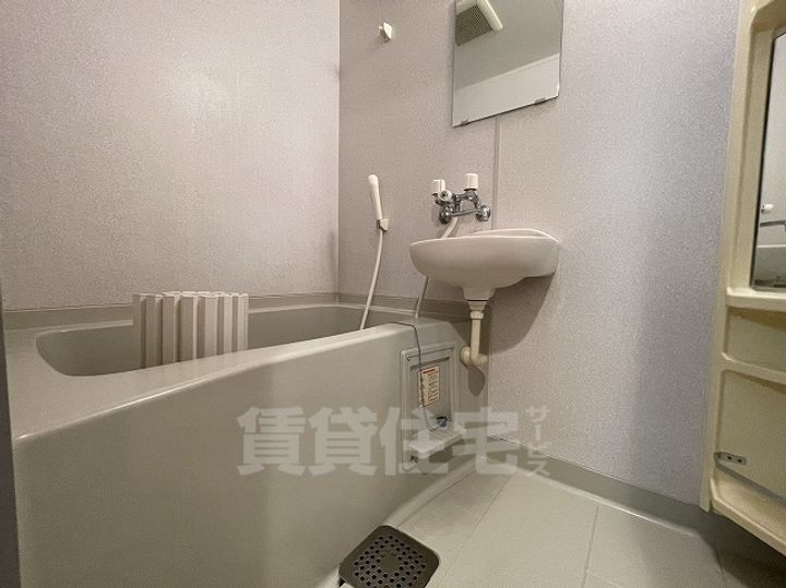 愛知県名古屋市千種区星が丘元町の賃貸マンションの風呂