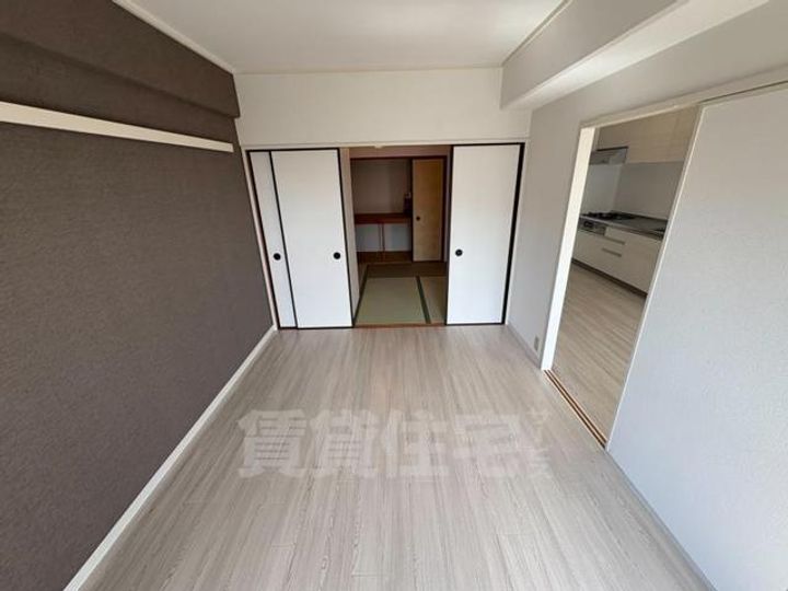 千舟リバーサイドヴィラD棟の居間