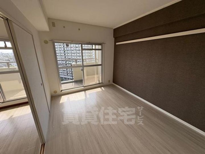 千舟リバーサイドヴィラD棟の居間