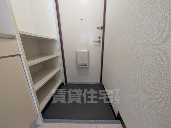 中村マンションの玄関