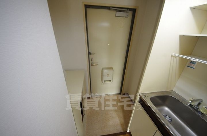 ツイン石切1302の玄関