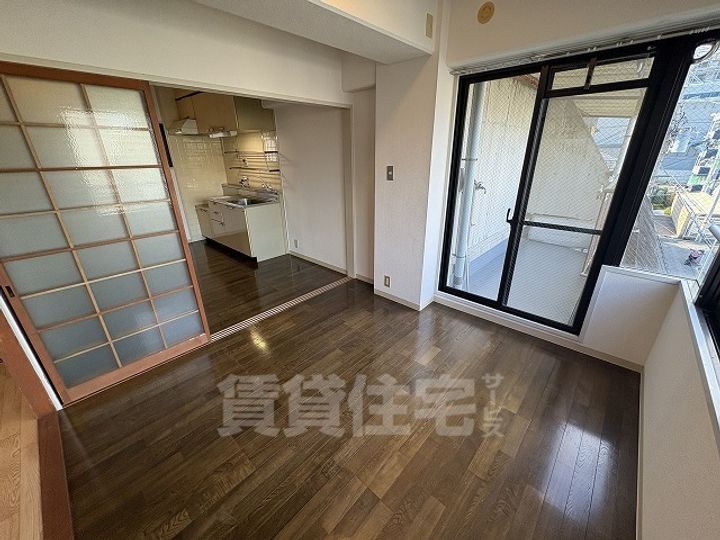 大阪府大阪市淀川区西三国1丁目の賃貸マンションの寝室