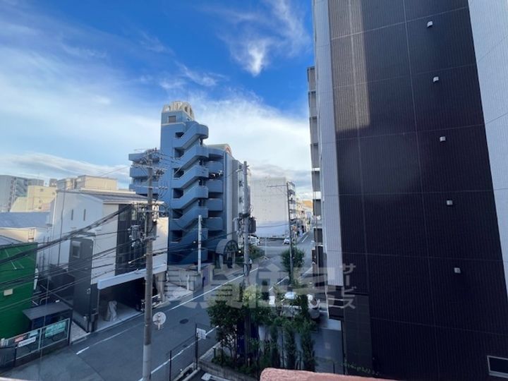 メゾンインペリアルの周辺