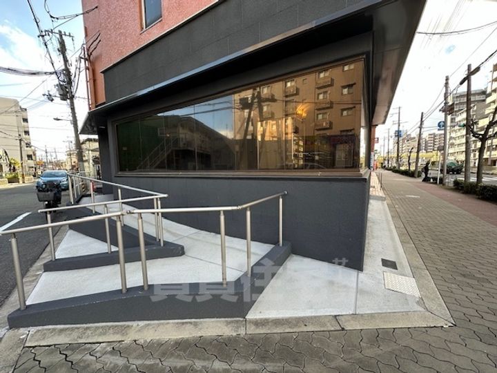 メゾンインペリアルの玄関